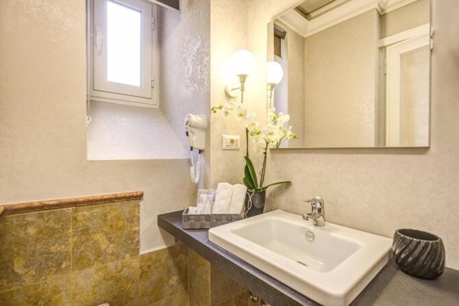Hotel Smart Lux Roma Veneto Exterior foto