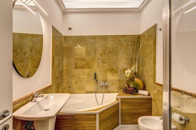 Hotel Smart Lux Roma Veneto Exterior foto