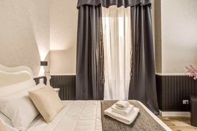 Hotel Smart Lux Roma Veneto Exterior foto